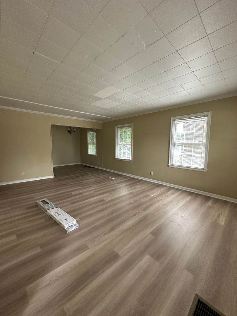 The Off-Campus Sweet Spot: 4 Beds, 2 Baths – photo 2