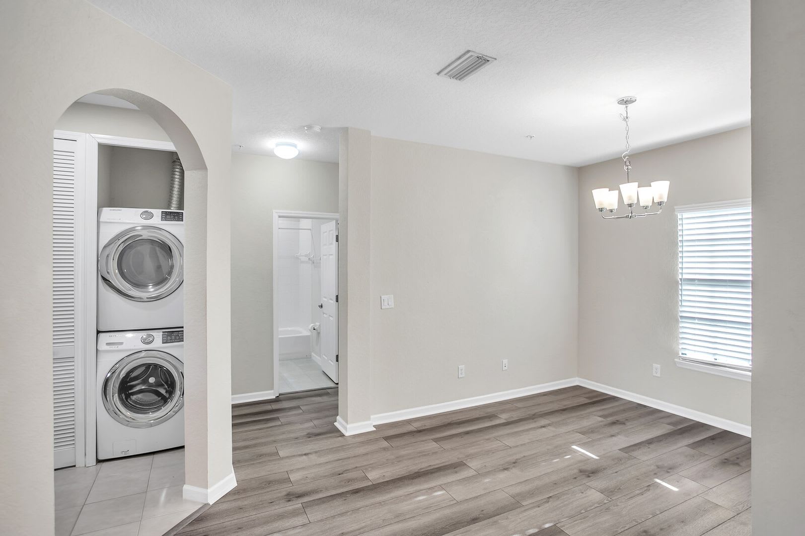 Welcome to this 2 bedroom, 2 bathroom condo in the wonderful community of Palencia. – photo 2