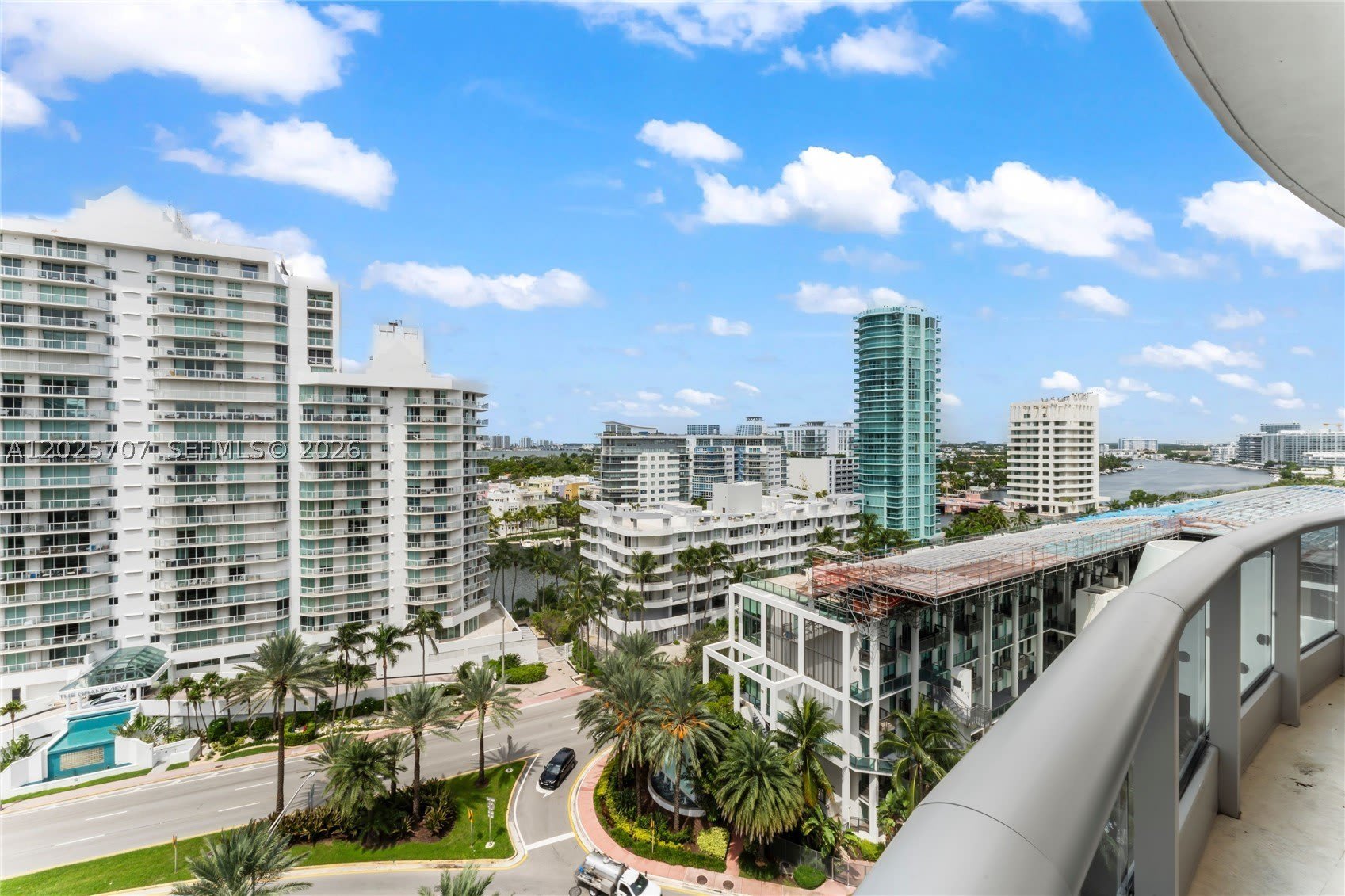 5959 Collins Ave – photo 1