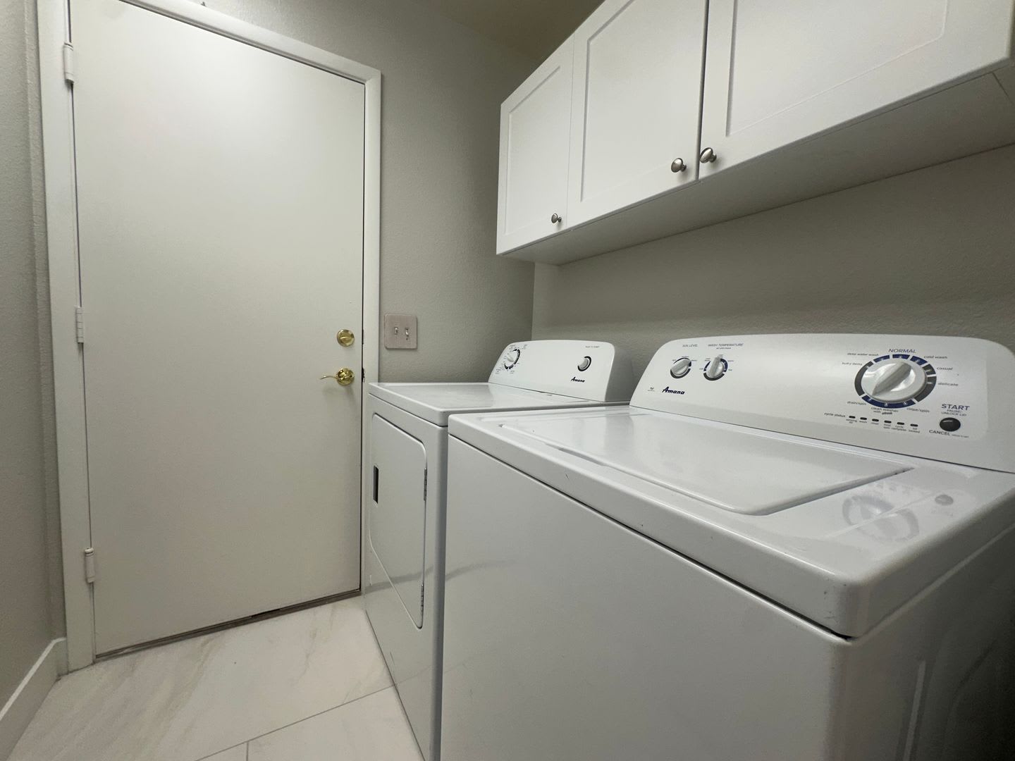 Comfort Meets Convenience in This Updated 4-Bedroom Las Vegas Gem – photo 5