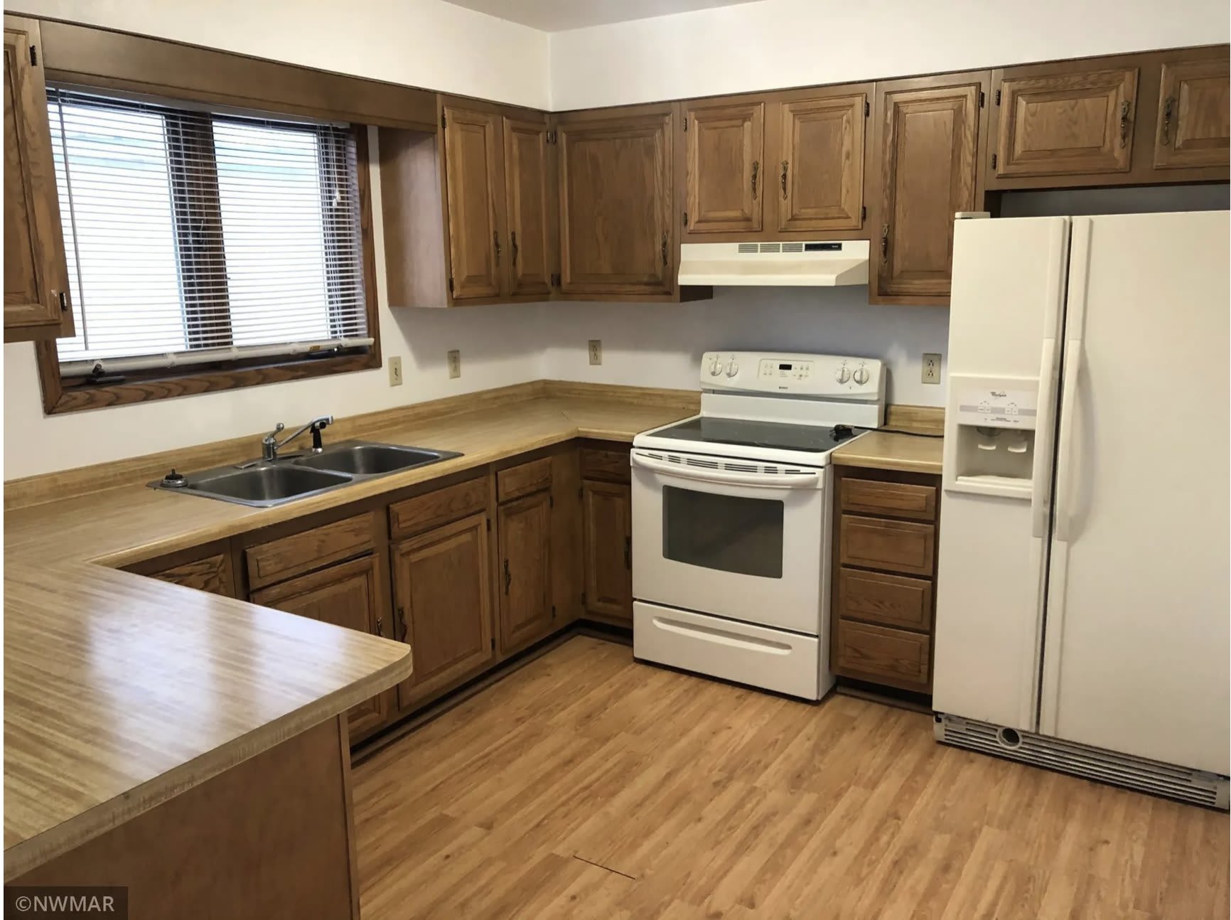 122 Vance Avenue North – photo 1