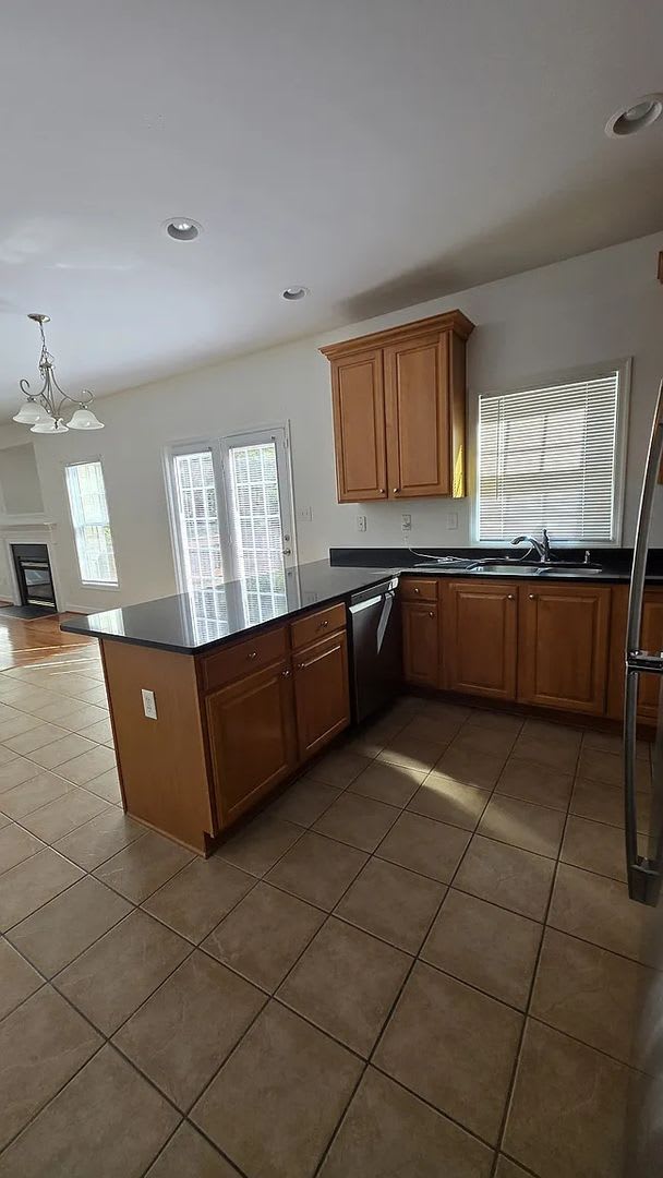 Spacious 4BR House in Providence Forge – photo 2