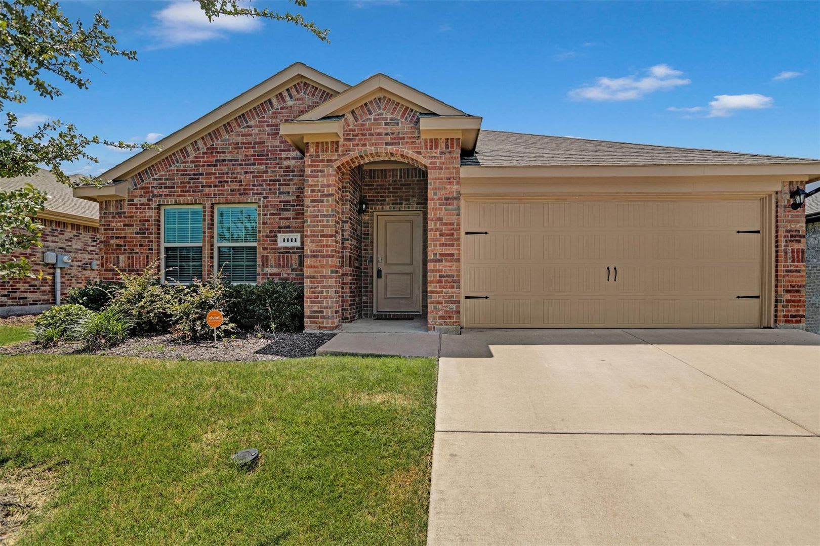 Move-In Ready 4BR/4BA Home with Luxury Finishes and Open-Concept Design – photo 1