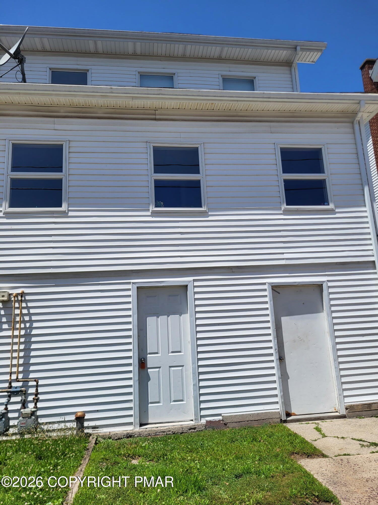 418 Center Avenue – photo 1