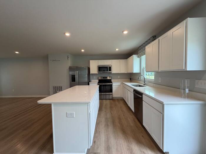 205 Tormore Drive – photo 4