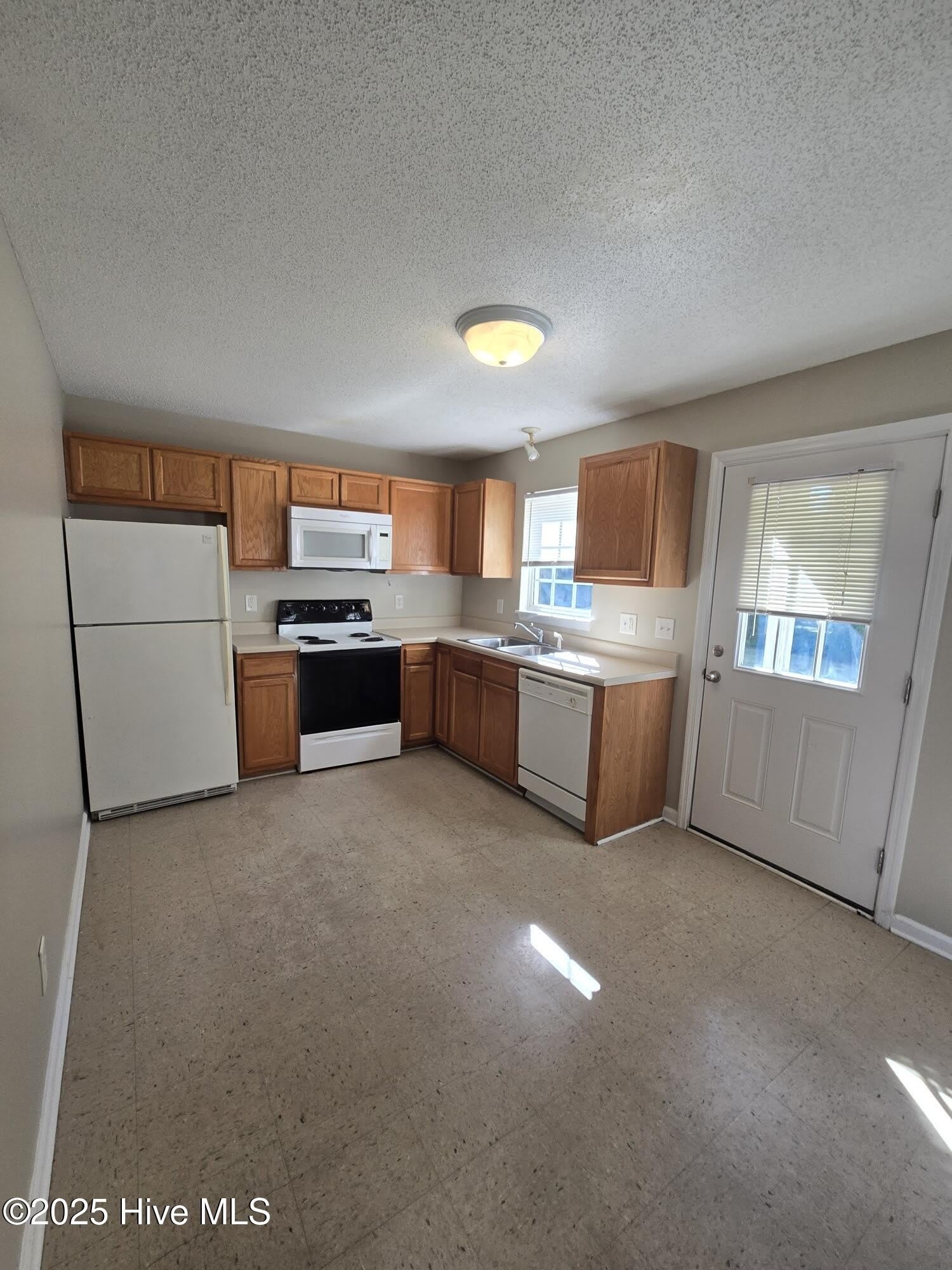 1300 Hammock Lane – photo 5