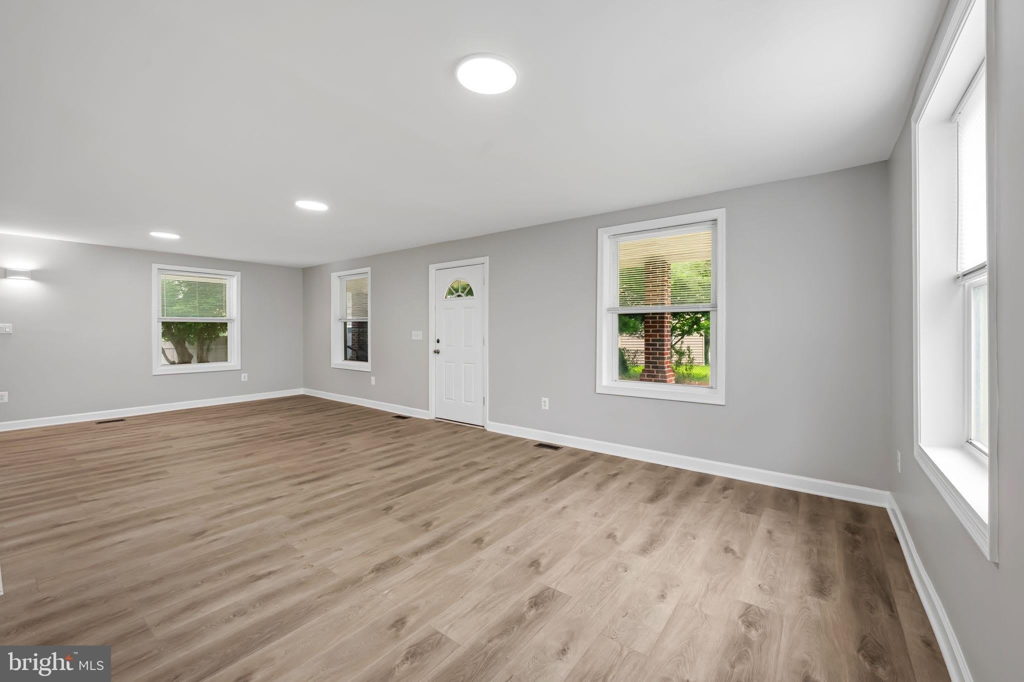 1520 DORCHESTER Avenue – photo 5