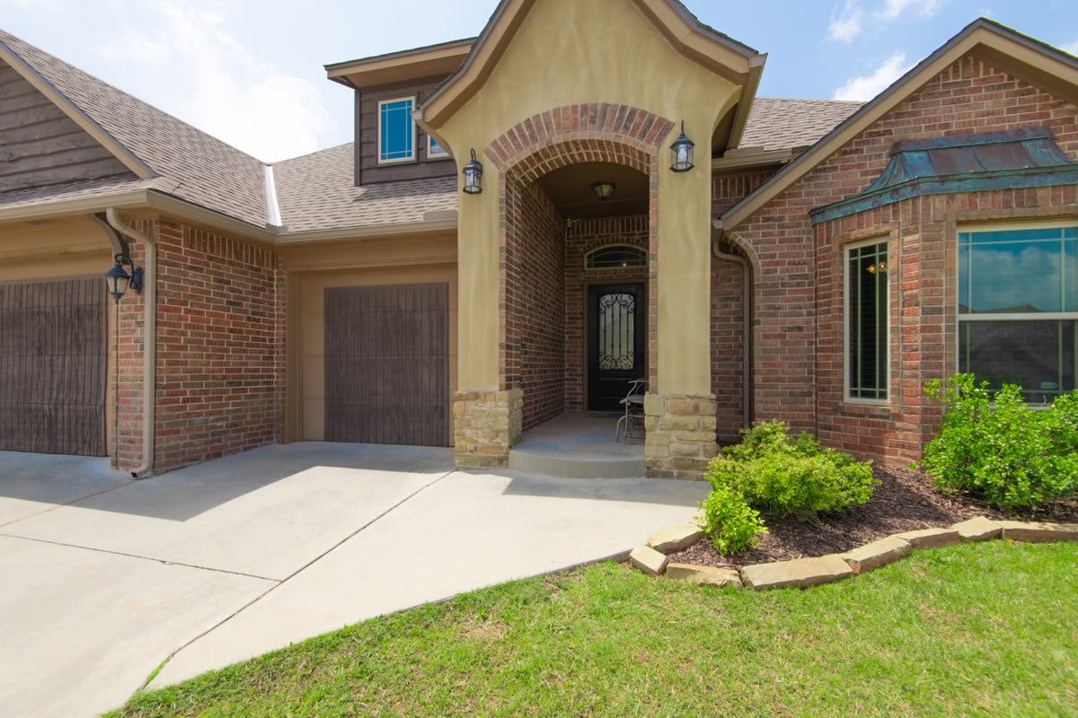 701 Lindsey Lane – photo 1