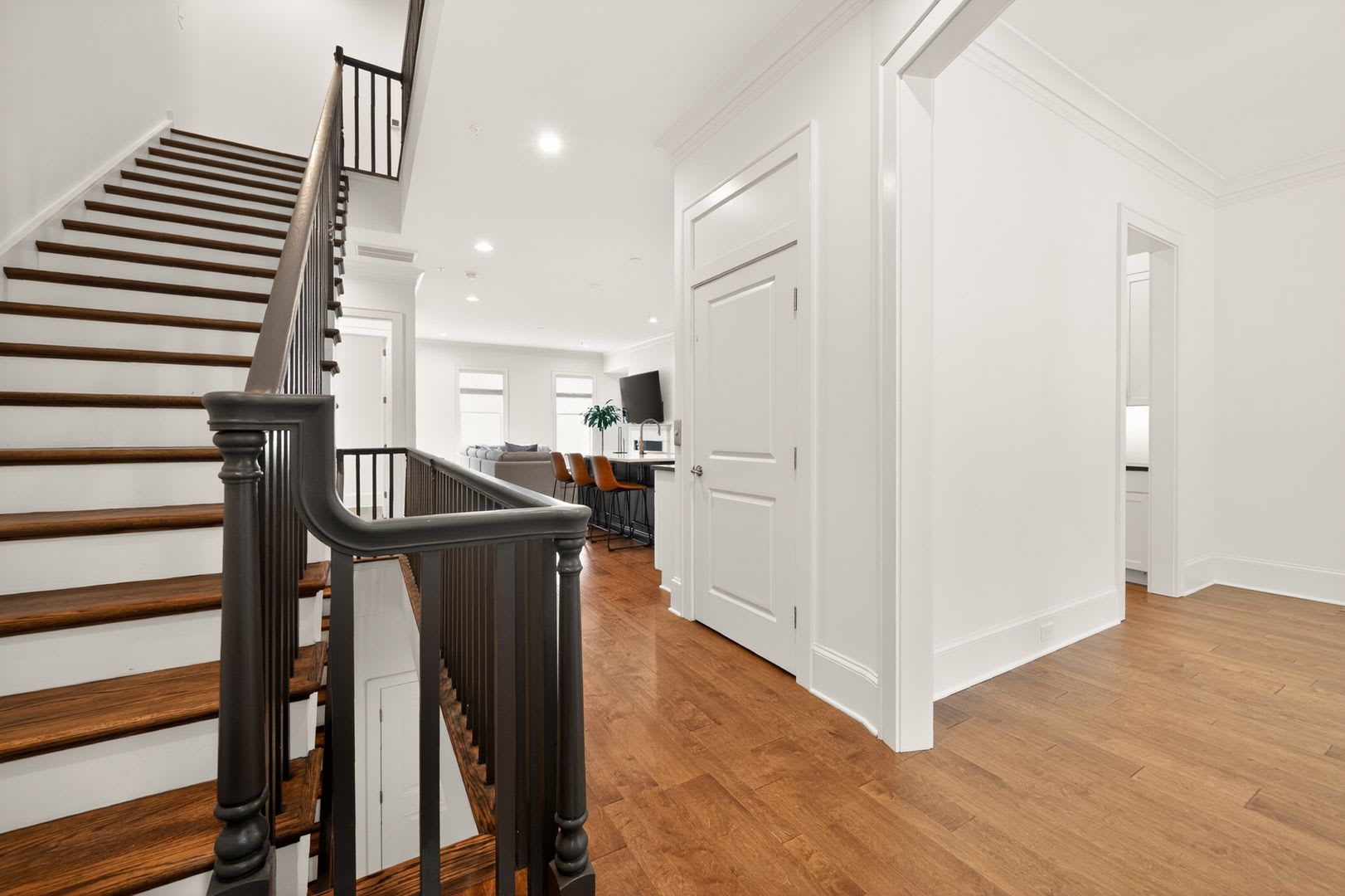 4 bedroom 4.5 bath townhouse @ Midtown! – photo 5