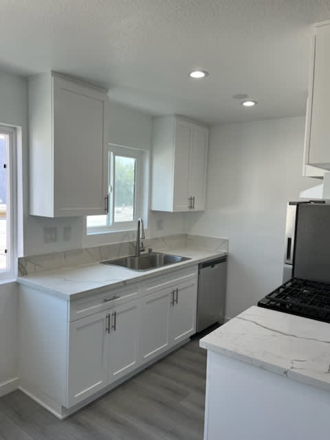 5529 Fulcher Ave – photo 1