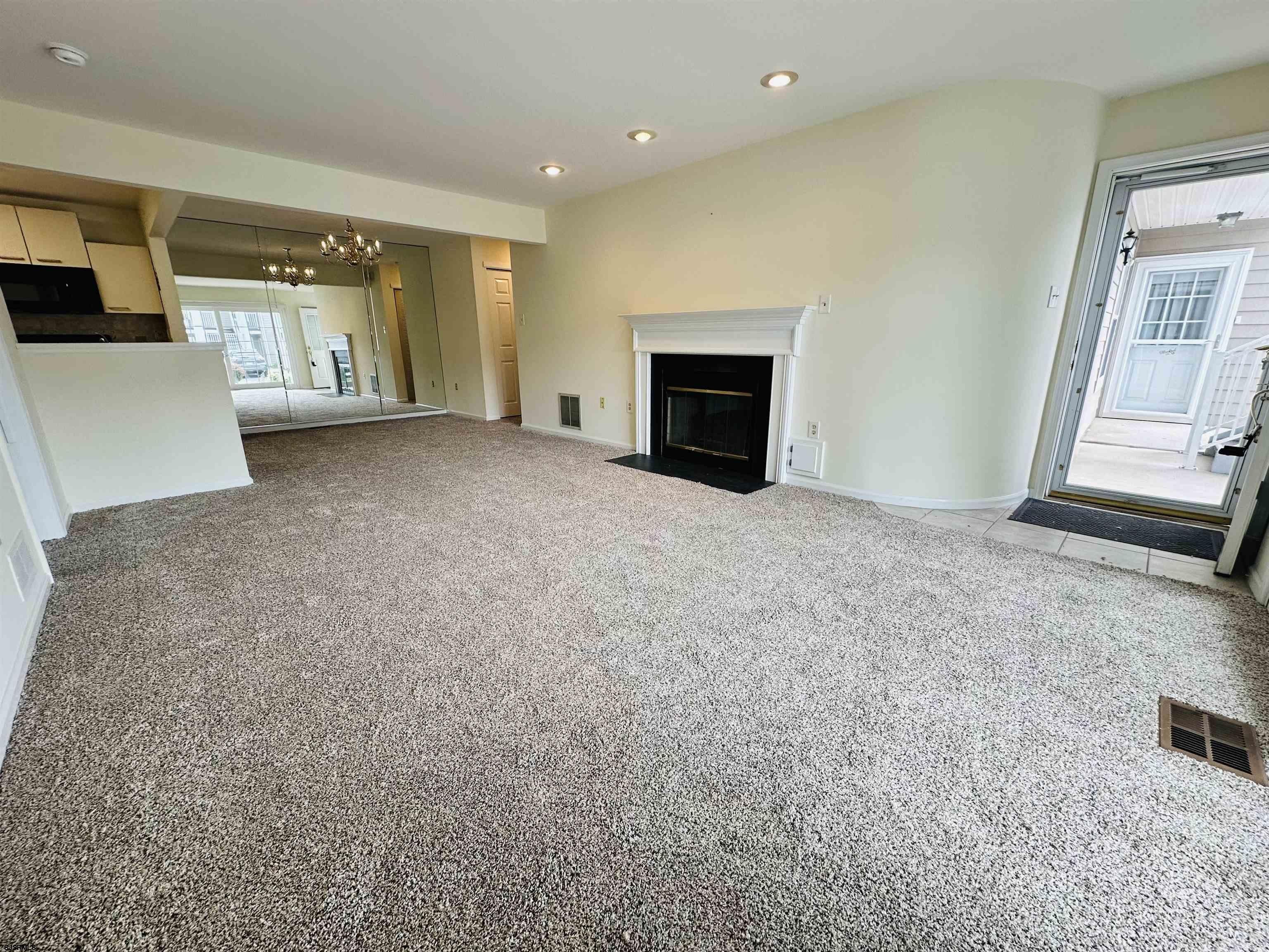 550 Central Ave – photo 4