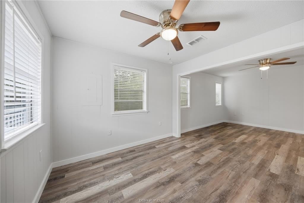 9481 Lake Forest Circle – photo 4