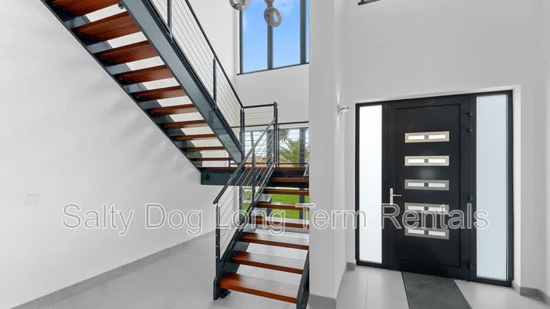 3001 John Anderson Drive – photo 3