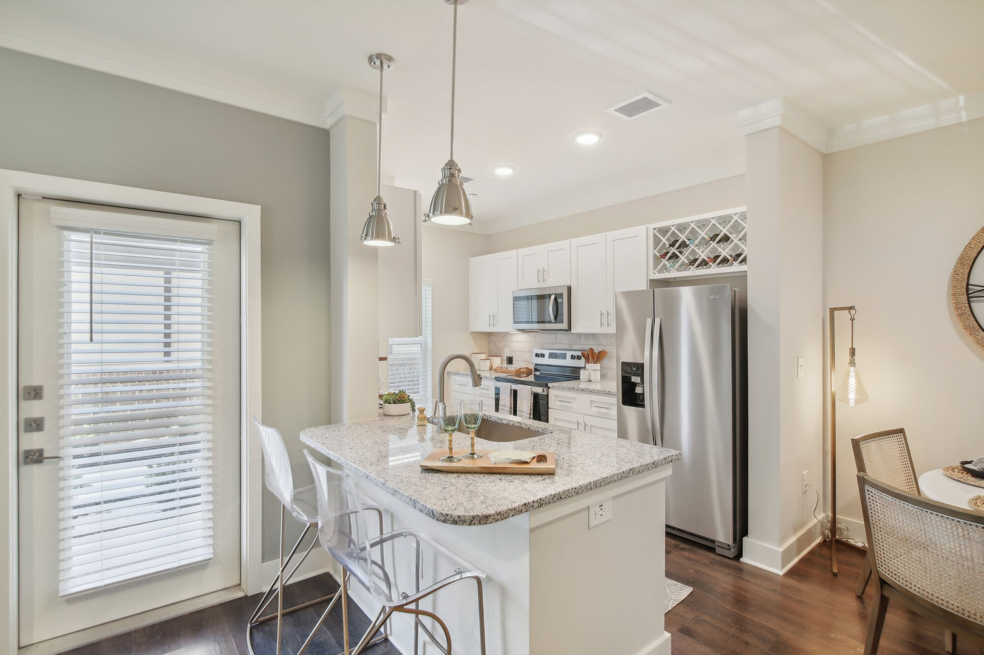 Somerset Apartments – photo 1