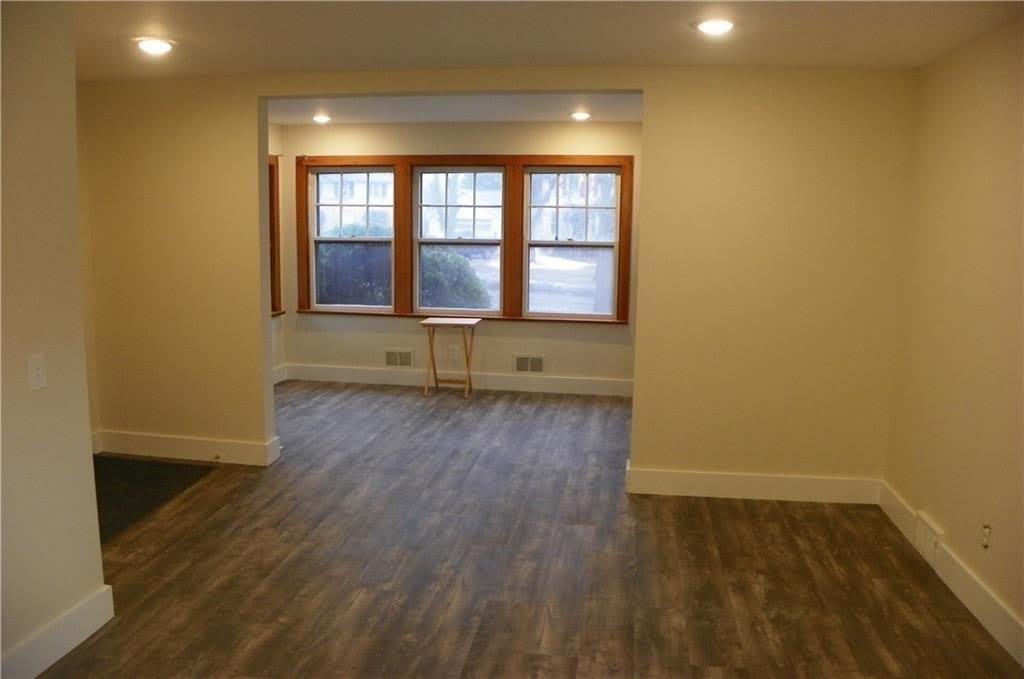 1067 N Winton Road – photo 4
