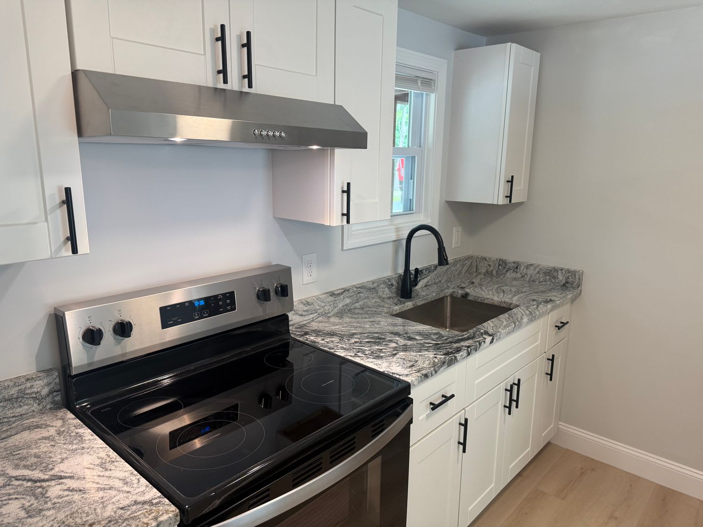 137 Temple Ave – photo 3