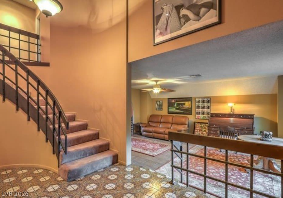 4370 Flandes Street – photo 3