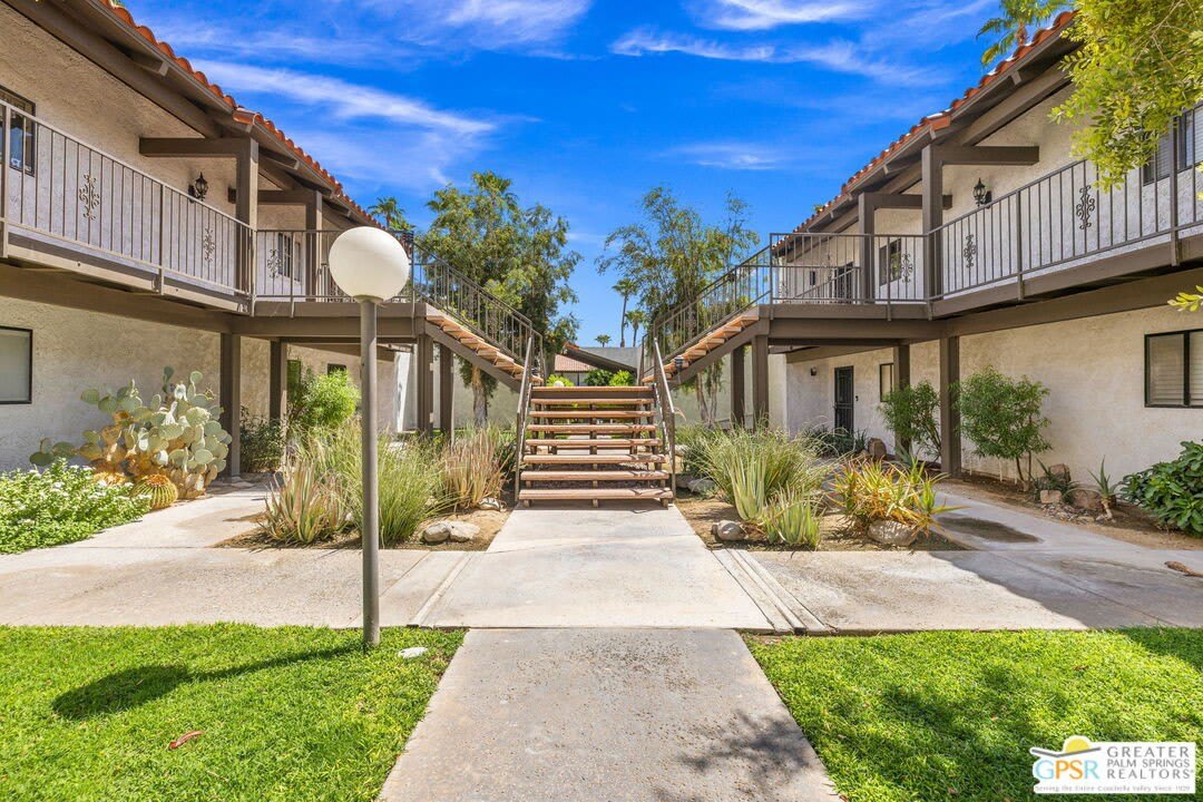 2230 S Palm Canyon Dr – photo 2