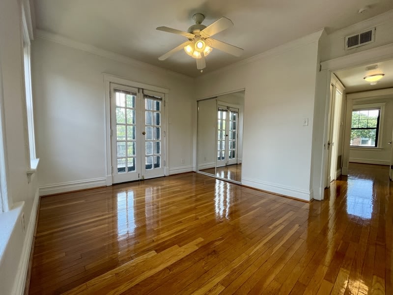 6332 North Rosebury Avenue 2W – photo 2