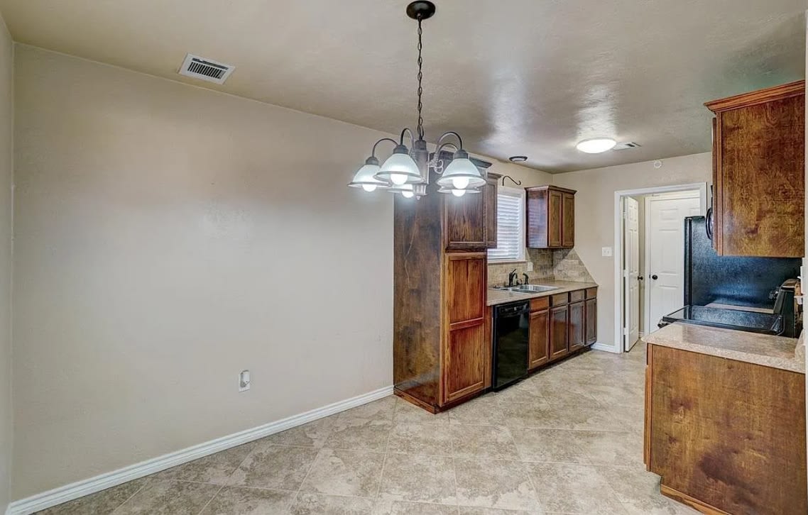 5716 Northwest Cedarwood Drive – photo 5
