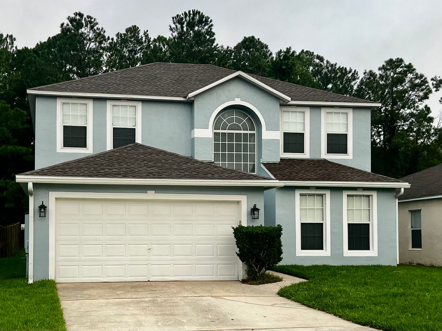 Spacious 4-Bedroom, 2.5-Bathroom Home – 2,300 Sq. Ft. – photo 2