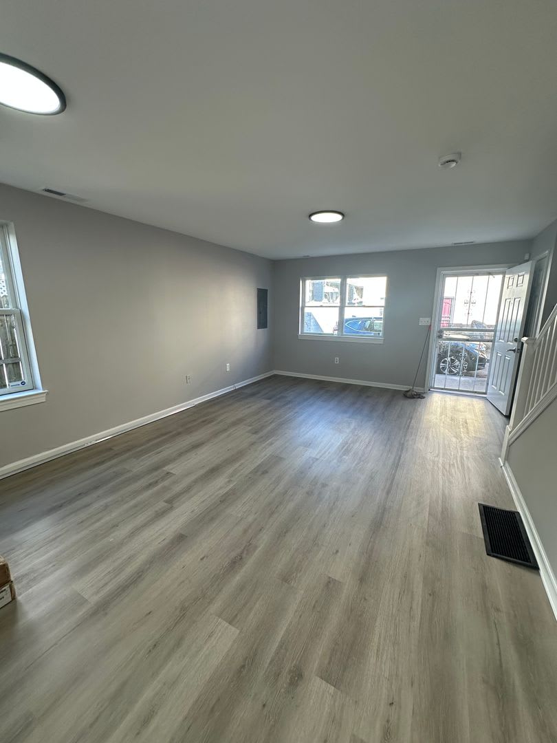 Fully Renovated South Philly Gem — End‑of‑Row with Outdoor Space – photo 4