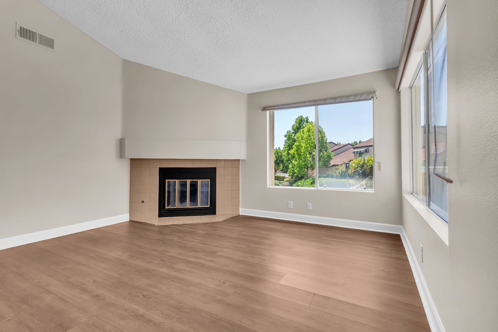 89 Stanford Ct – photo 4