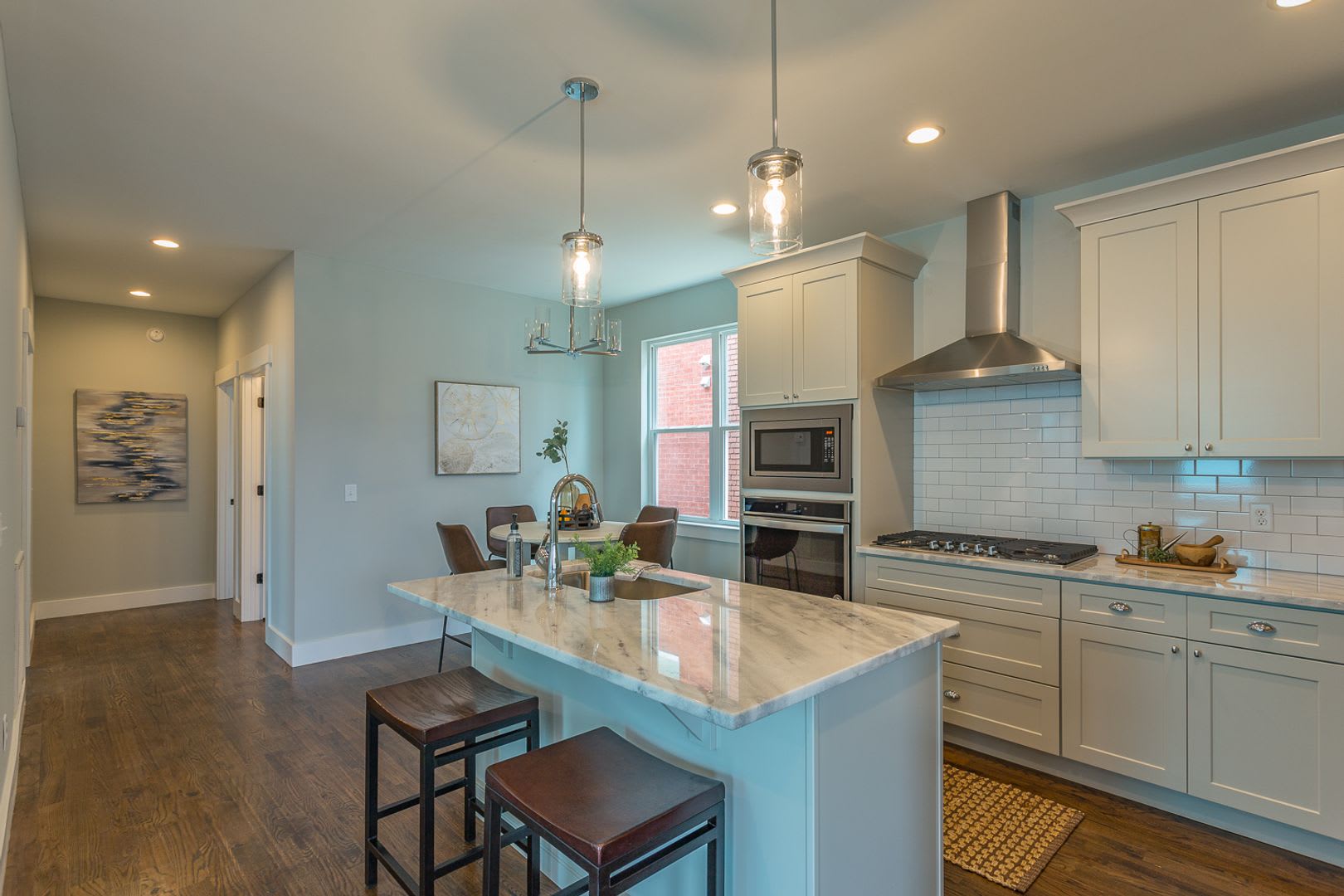 4 Bedroom Home With Garage – photo 5