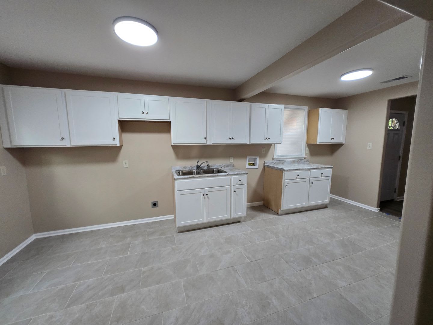 Newly renovated 3 bedroom, 2 bath home – photo 4