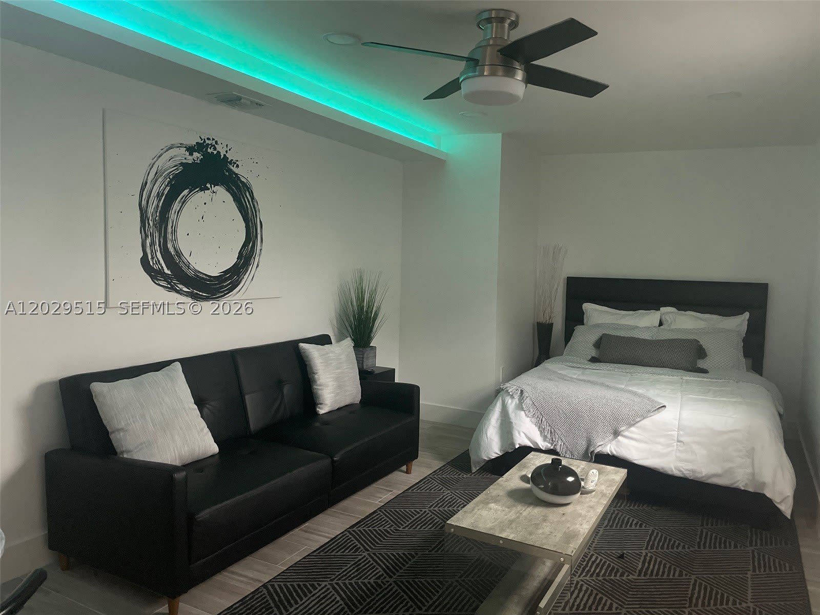170 NE 60th St – photo 2