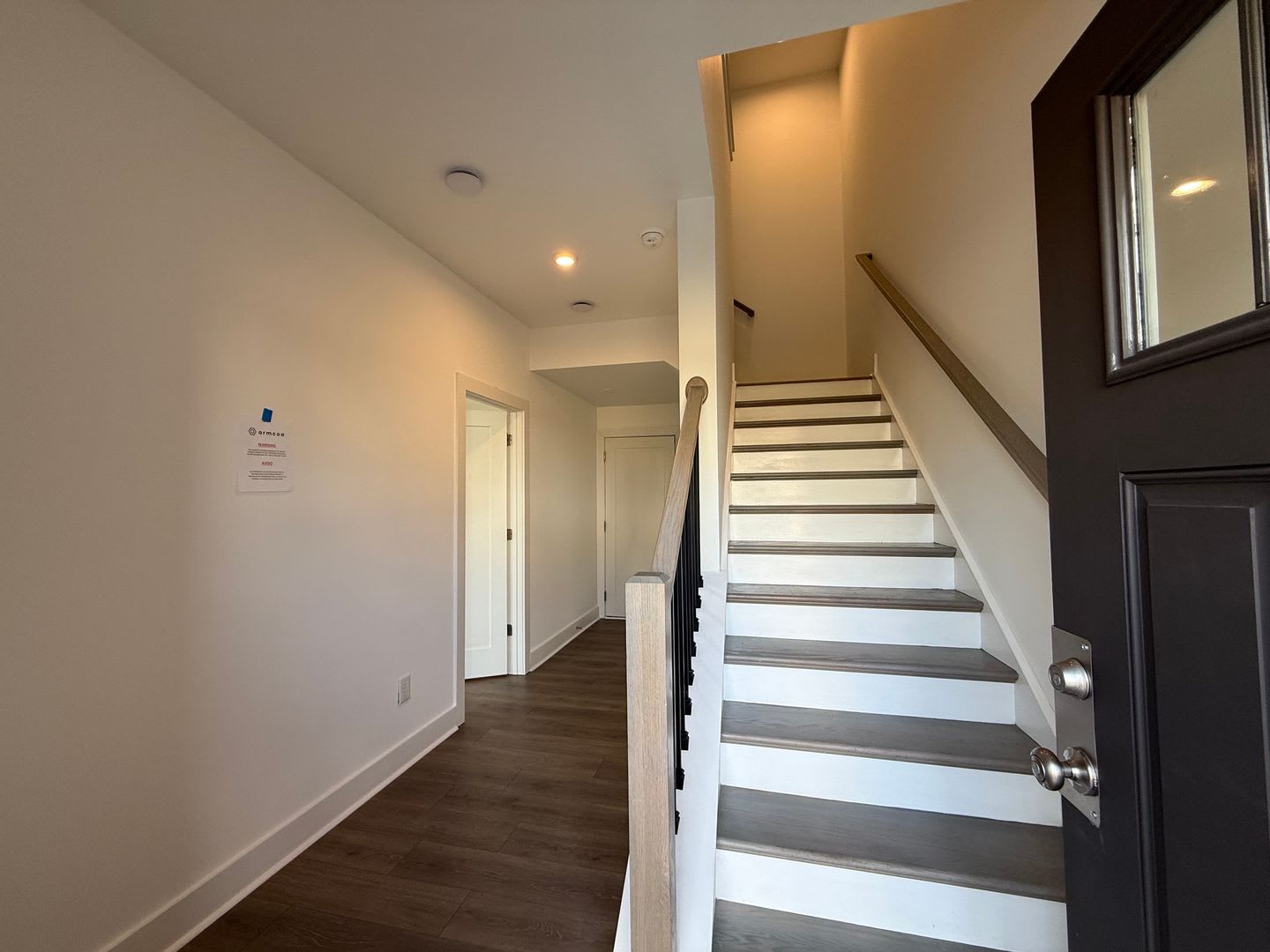 3-Bedroom, 3.5-Bath, 3-Story Townhome with Quartz Countertops and Washer/Dryer in Decatur – photo 3