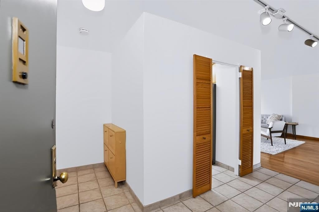 301 Beech Street – photo 3