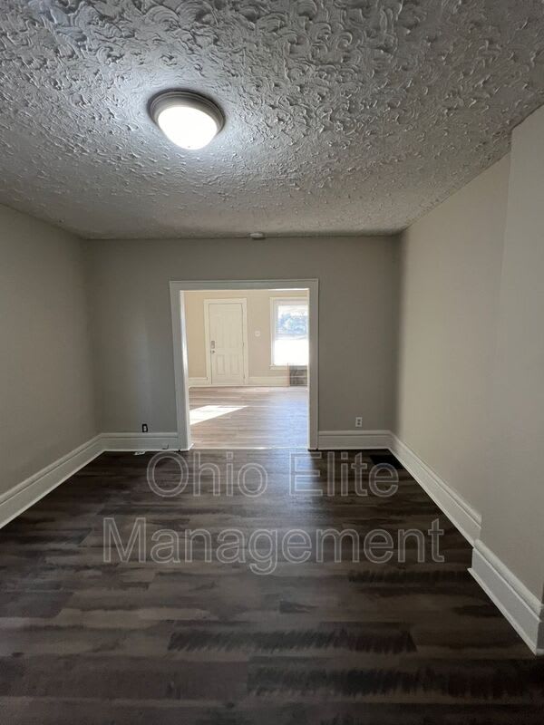 810 Reinhard Ave – photo 3