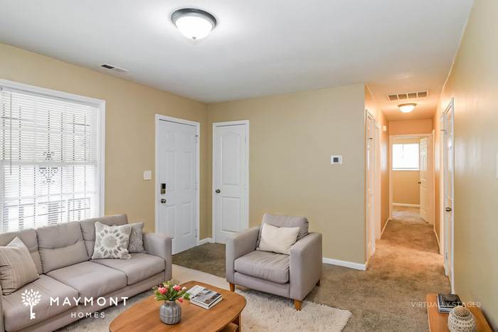 624 Robert E Lee Parkway – photo 5