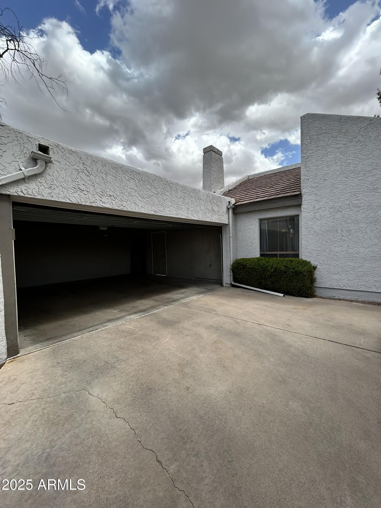 329 E AMBASSADOR Drive – photo 2