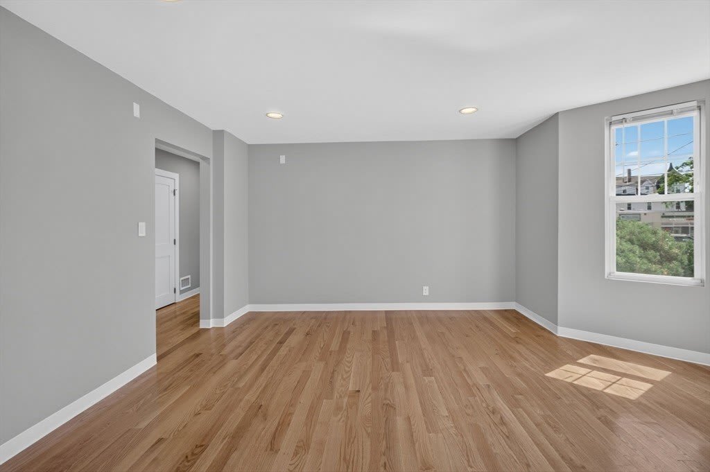 311 Central St – photo 4