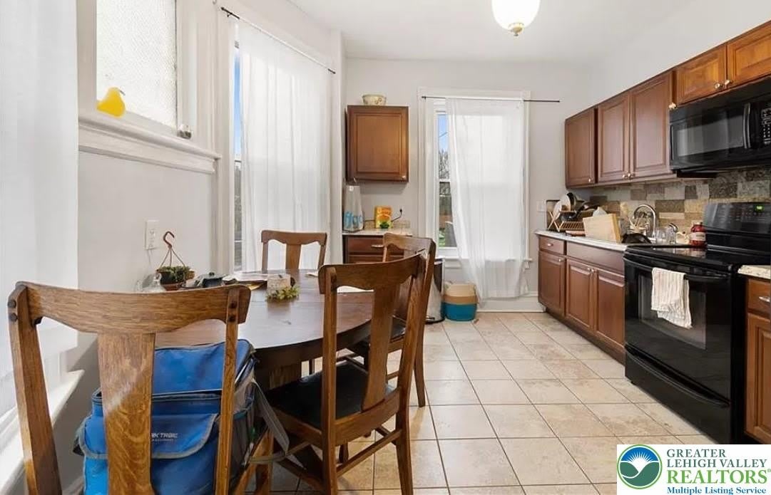 717 W Broad Street – photo 5