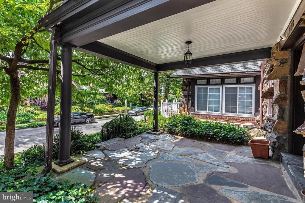 163 Stoneway Lane – photo 2