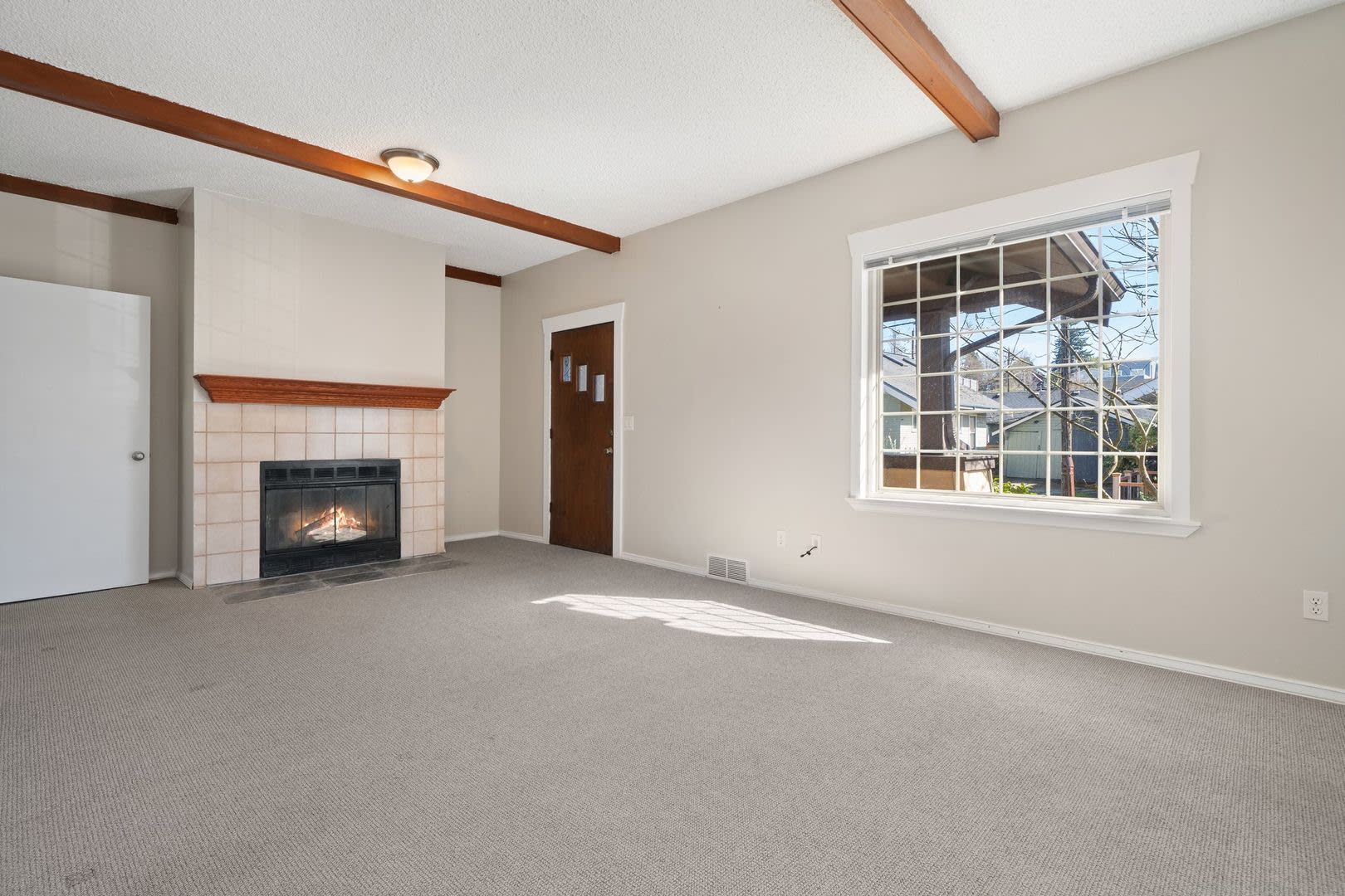 Tri-Level Home with Fenced Yard in West Bremerton – photo 2