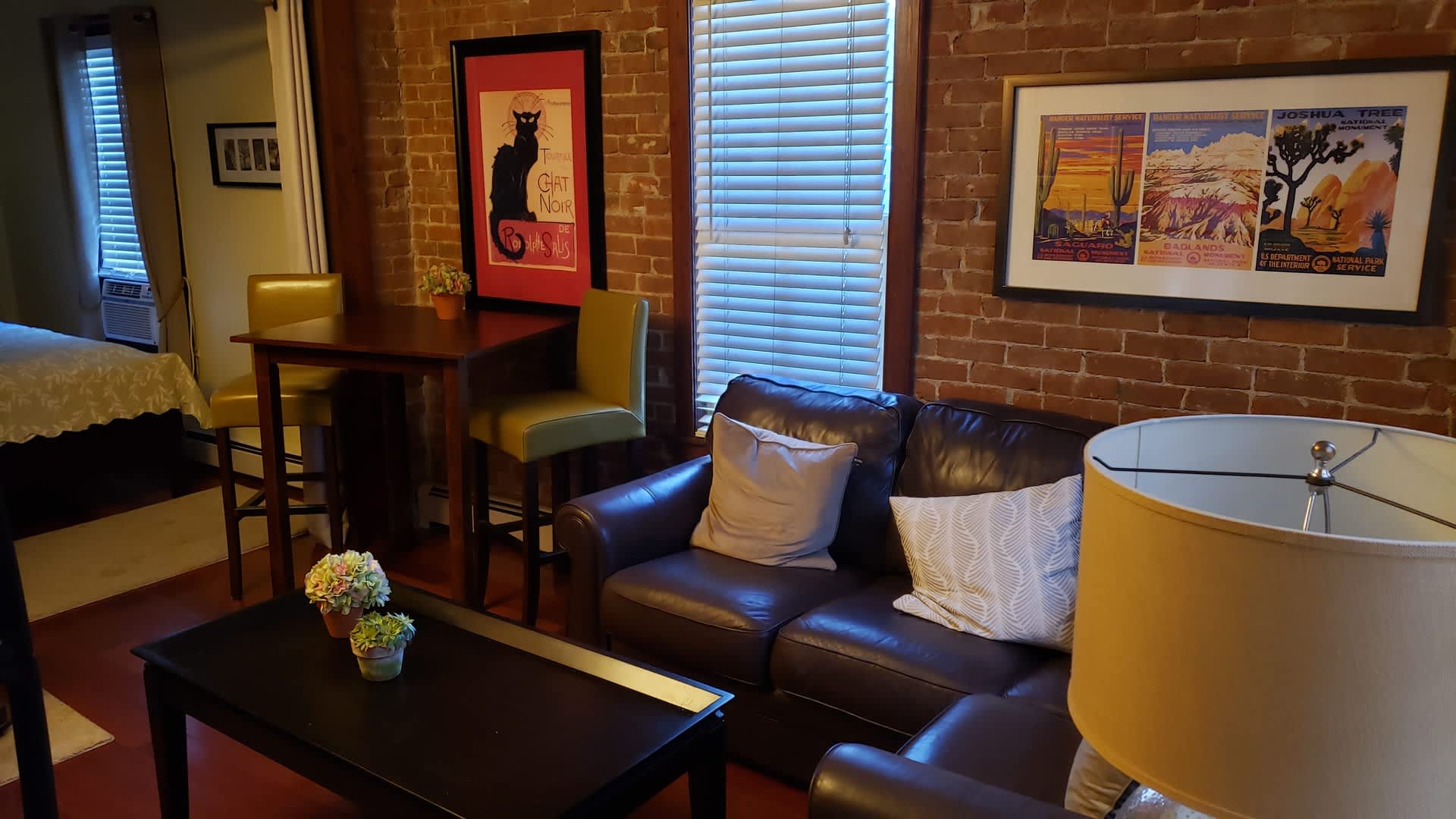 One Bedroom Apartment For Rent Near Pearl Street Mall – photo 2