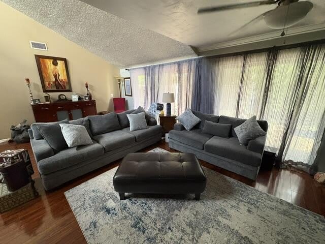 249 Pleasant Wood Drive – photo 2