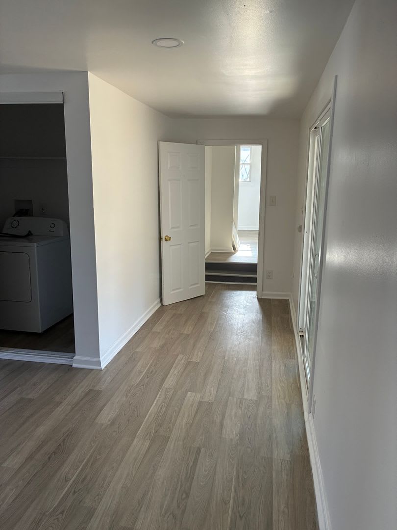 Fully Renovated 2-Bedroom Home with Huge Yard in Ferguson! – photo 5