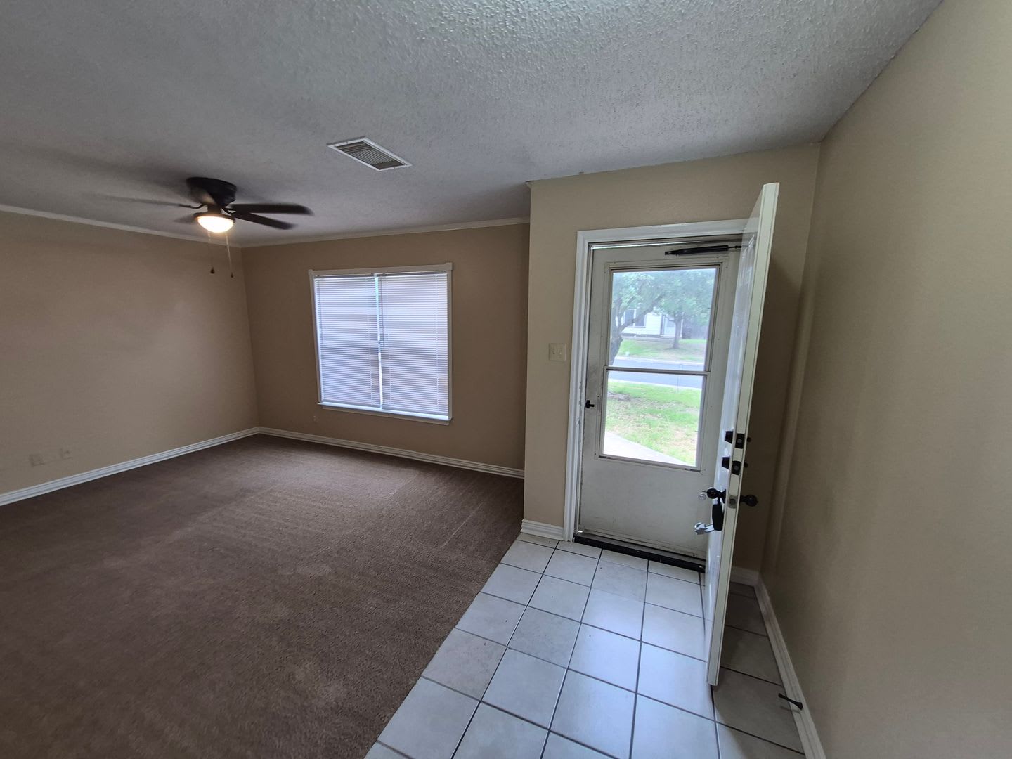 8007 Chestnut Bluff Dr., Converse, TX. 78109 – photo 4