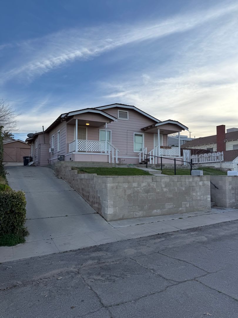 Taft Heights! – photo 1