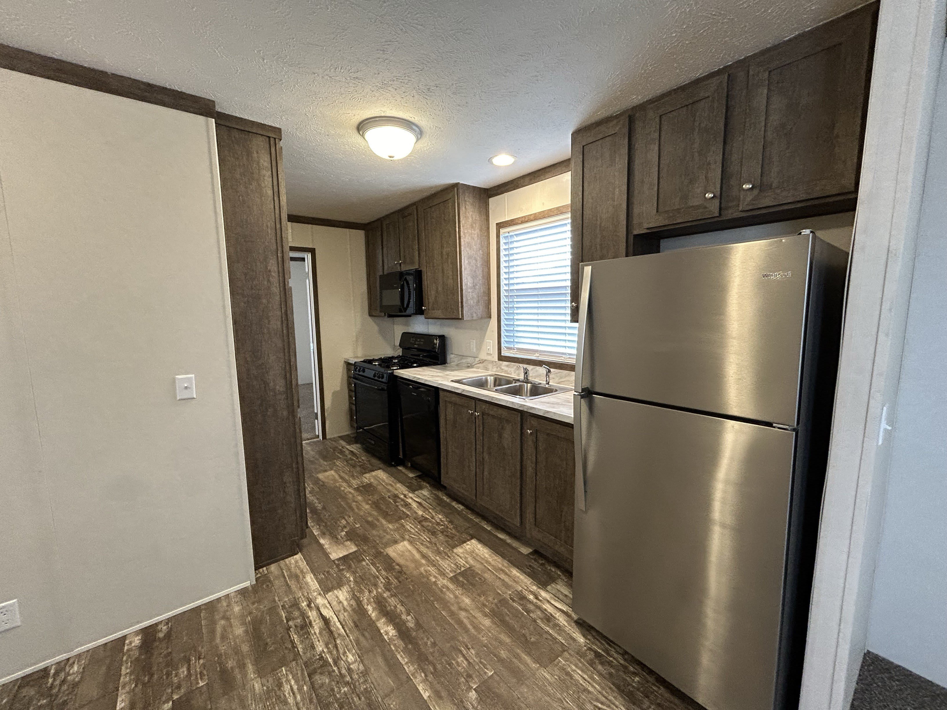 667 Oregon – photo 1