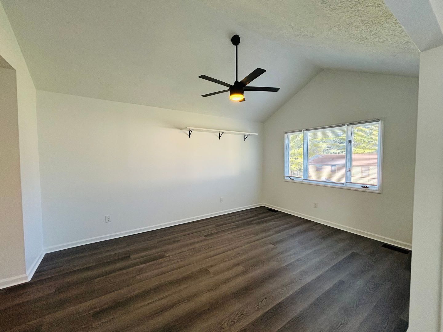 3 Bedroom, 2 Bath Duplex – photo 1