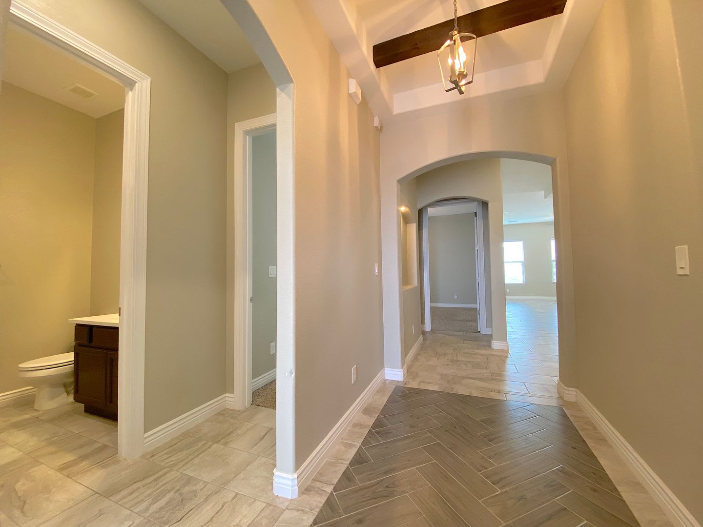 East El Paso 4bed/2Bath Refrig A/C! – photo 4