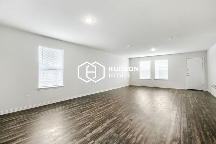 112 Goel Street – photo 2