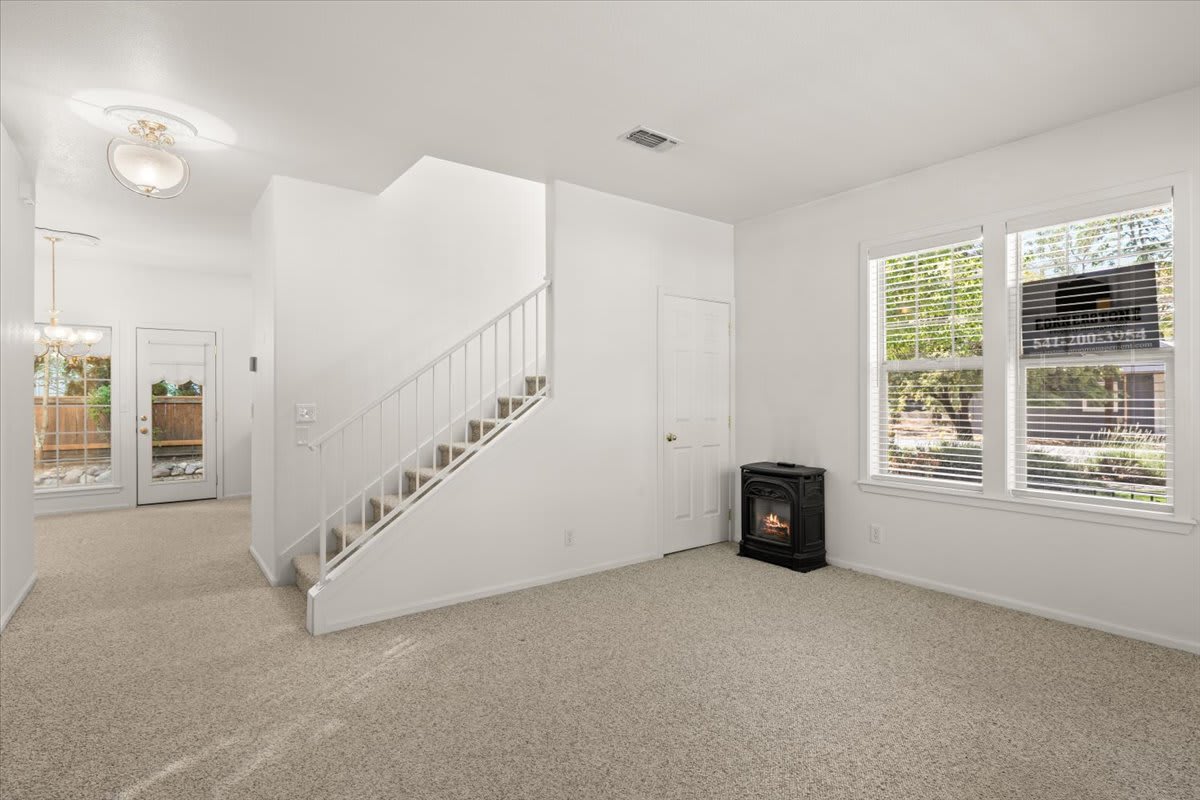 100 Jackson Creek Drive – photo 4