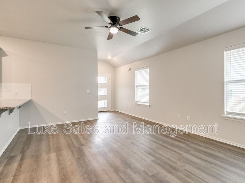 10716 Lawson Place – photo 5